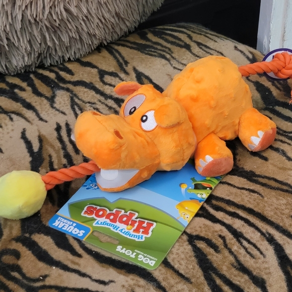 Dog Toy Hungry Hungry Hippos w Squeak and Rope Yellow Color Ea. New! - Picture 3 of 6